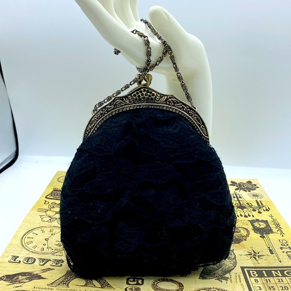 Vintage Black Lace Purse Clutch Or Can Be Worn On Arm With Chain - Picture 2 of 5